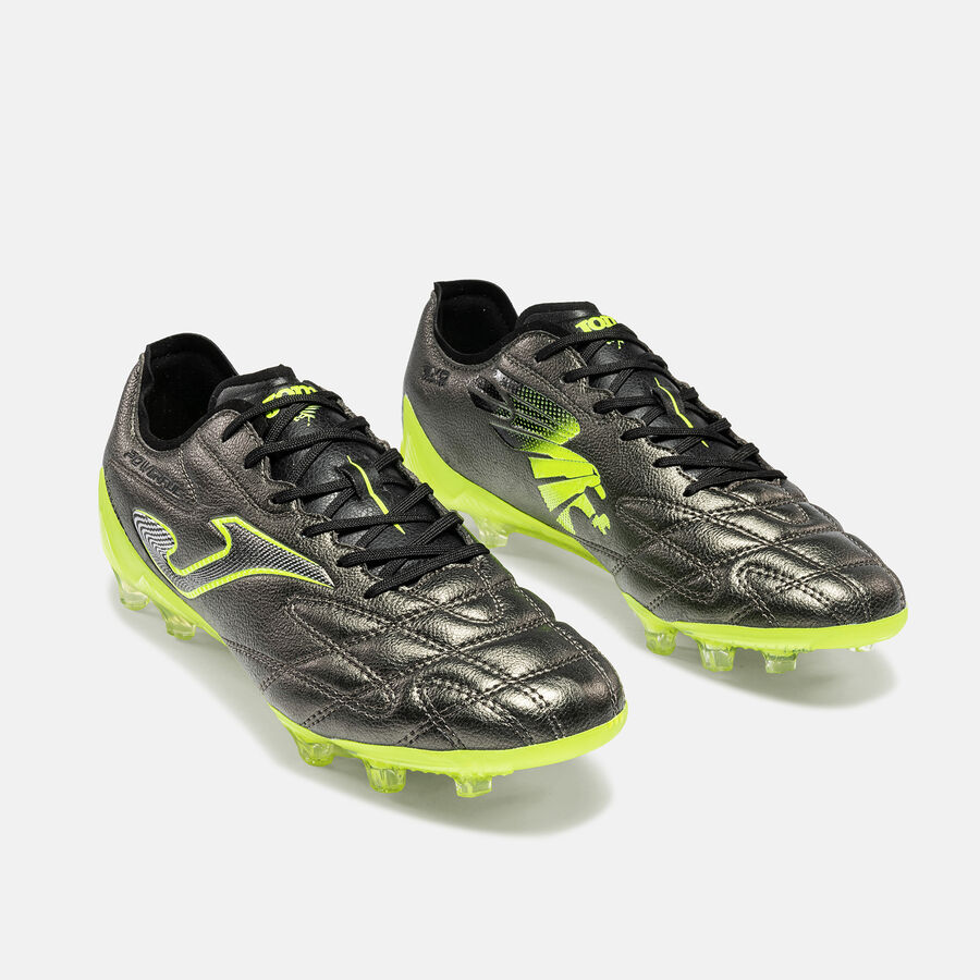 JOMA Focicipők Powerfull 26 kemény talajra FG sötét szürke színben neon zöld sarokrésszel és talprésszel előlről