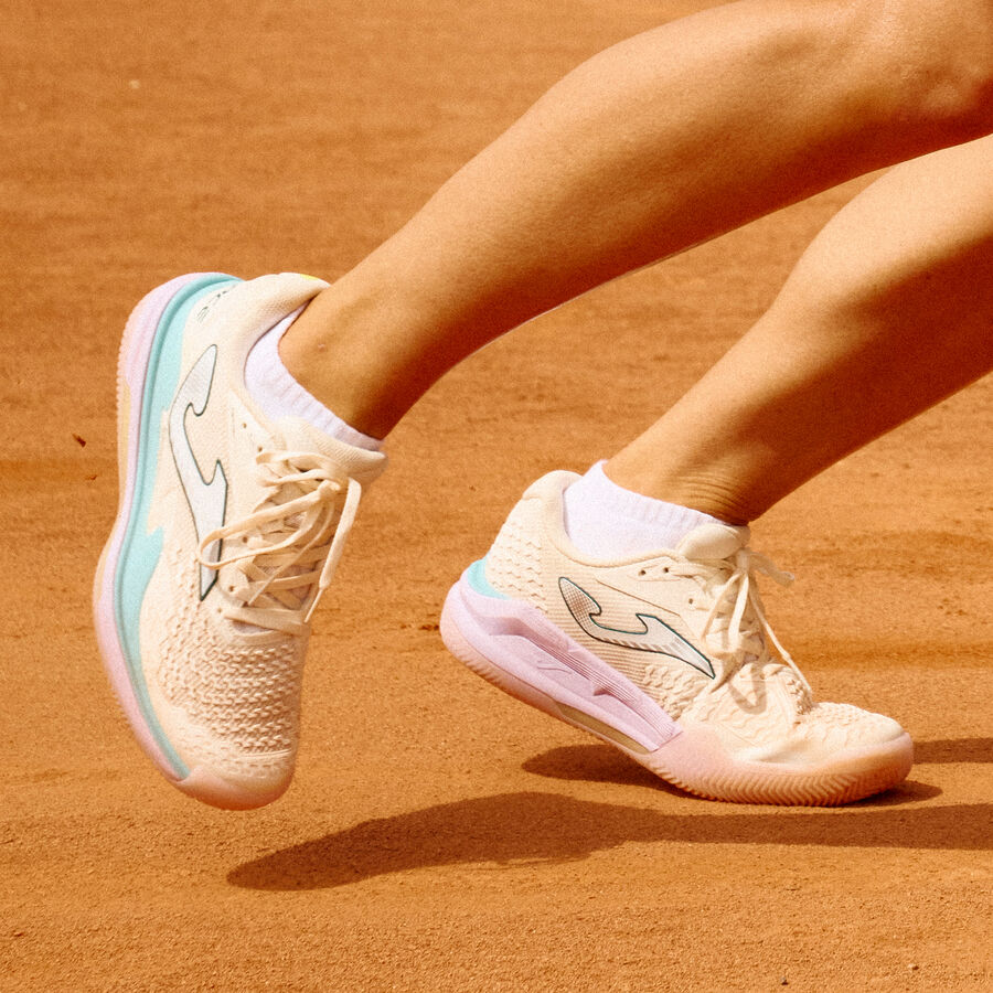 Kaitlin Quevedo pro teniszező tesztelte: JOMA T.Ace Lady 26 clay pro fehér női (C) salakpályás teniszcipő
